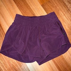 Lulu lemon tracker shorts size 6